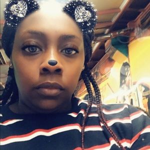 Meet your Posher, Lashana